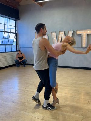 Used to be me but super happy Elaine is such an amazing partner for Alan. @Dancing with the Stars #DWTS 