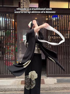 This is a flex btw #kimono #modestfashion #japan #kyoto #travel @井上呉服店 