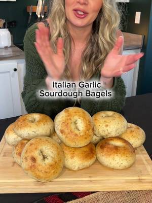 Recipe is in my bio ❤️ #sourdoughbread #sourdoughrecipes #bagel #bagelrecipe #homemade 