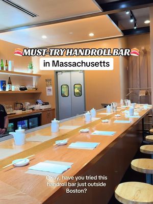 one of my favorite handroll spots in the Boston area! There are only around 20 counter seats & set menus range from $20-45 depending on how many rolls you get #boston #bostonfoodies #massachusettscheck #handroll #sushilover 
