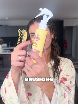 don’t brush your wet hair unless you’re doing these steps🫡