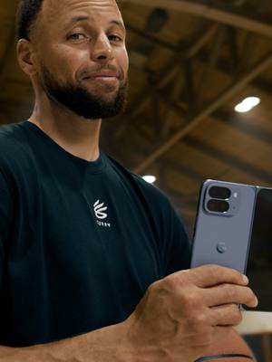 @Stephen Curry is the most loyal man in sports, but even he had to switch his phone.  #Pixel10 #AskMore of your phone.