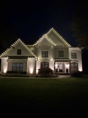 Head to @cltfoodgirl on Insta to win $450 Christmas Light Installation!!!!! 