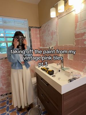 i’ve seen all ur comments so next i’m trying a new paint stripper brand, covering it with saran wrap and using wire brushes ☝️🎀🙆‍♀️