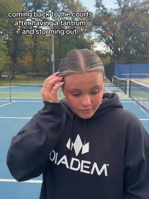 heyyyy… 🫠 #tennistiktok #tennis #diadem #hey #tantrum 