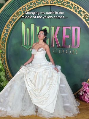 Had to have my Glinda moment for the #wickedpremierelondon !!! The dress is @HOUSE OF ALVIN 🫶🏽#wickedforgood #wickedmovie @Universal Pictures UK 