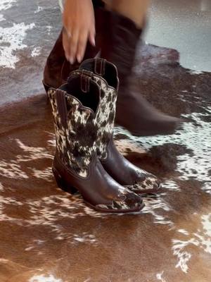 You just can’t beat a classic. The Sadie- now in Cowhide. 