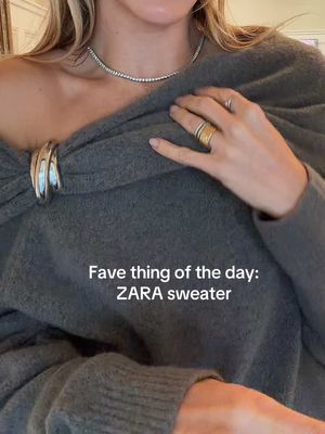 She’s cuteeeeee & cozy #zarahaul #zara 
