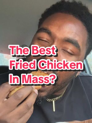 Grading chicken from Nan’s Kitchen located in Stow, MA. #bostonfoodies #foodies #massachusetts #friedchicken #food 