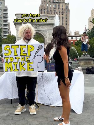 This one feels like a hug 😭🫶 @arianaandtherose #steptothemike #publicperformance #freestyle #streetperformer 
