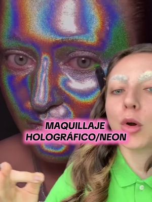 El maquillaje holográfico de @gorickayaaa me hizo querer hacer la revancha! 🌈 ¿va mejor? | #makeuphacks #makeup 