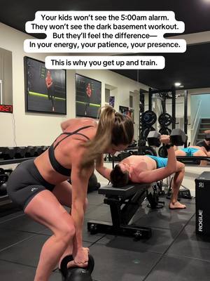 🔗 to our plan in my bı0, first week is fr33 #fitmom #kettlebellworkout #workoutsforwomen #athomeworkout #fitdad 