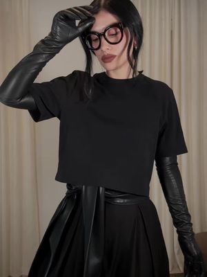 We love black around here 🖤 #blackoutfit #moderngoth #whatiwore 
