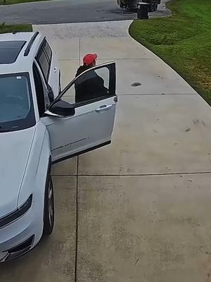objects in motion stay in motion 😩 🤣 #cctv #homesecurity #propertydamage #carfails #diy #carrepair #fail