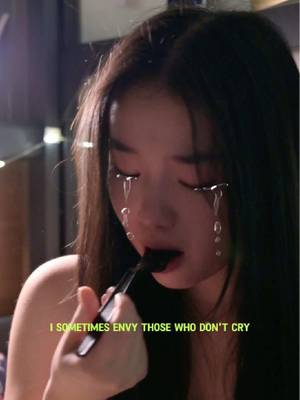 I devoured that cake 2 sec after I ended filming "Elsa why do u always do videos about crying?" CUZ ITS BEAUTIFUL ANDDD IM A CRYBABY