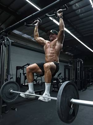 When you don’t feel like doing crunches, try this barbell core workout.  #core #workout #abs #bodybuilding 