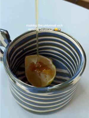 Who else is sick rn ……. Lemon, honey, salt, peppermint tea 😀