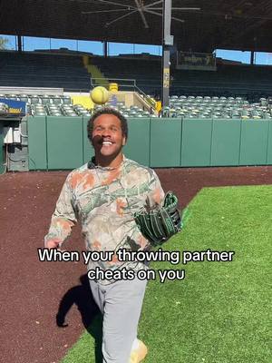 Just communicate with me 💔 #fyp #viral #throwingpartner #baseball #throw 