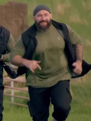 Not phased…wow look at that belly wobble. 9kg of weight put on eating the food from the castle!  #joemarler #traitors #fyp #thecelebritytraitors #lonelyisland 