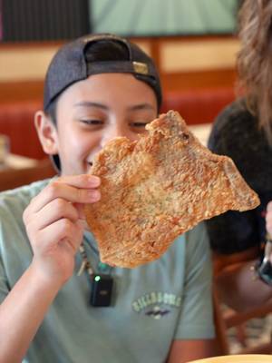 Only at Denny’s Philippines #filipinofood #philippines #crispypata #foodiesoftiktok #tiktokphillippines 