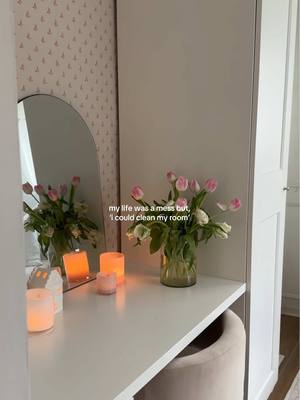 my current therapy 🌟🕊️🙂‍↔️🫧 #cleanroom #CleanTok #quietlittlelife #quietlife #girltherapy 