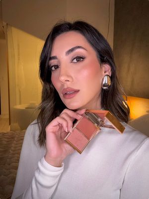 Powder first to set, cream second to bring life back, that’s @patrick ta signature technique. And this formula nails it! silky, buildable, and glowy in all the right places.  @Patrick Ta Beauty  @sephora  #PatrickTaBeautyPartner
