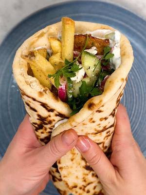 One-tray Greek chicken kebabs? Absolutely. @Nell’s Kitchen created this juicy, herby chicken kofta in one pan for the easiest fakeaway ever. Wrap it up with tzatziki + Greek salad and thank us later. It's the perfect mid week dinner (or weekend dinner) Link in bio for the recipe!
