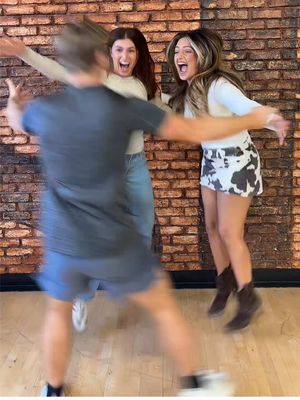 How it feels knowing @Robert Irwin is in the semi finals!! @Dancing with the Stars #DWTS 