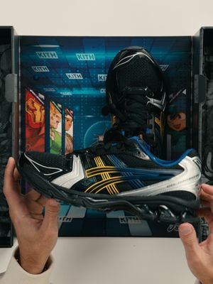 Marvel vs. Capcom | Kith for ASICS GEL-KAYANO® 14 Wolverine The Wolverine edition of the GEL-KAYANO 14™ features a predominantly black colorway with blue, yellow and silver accents, inspired by its namesake character. The upper is executed with open mesh underlays and synthetic overlays. The Tiger Stripes feature a blue-to-yellow gradient, while metallic silver adorns the heel counter and forefoot panels. This model has Kith-branding on the tongue, Fieg-branding on the heel, and Wolverine character artwork on the sockliner completed with Marvel vs. Capcom | Kith for Asics badges. As opposed to the double-box sets featured in this collection, this model stands alone in single-box packaging inspired by retro arcades. The Marvel | Kith for ASICS will be available this Friday 11AM EST/CET at Kith shops, Kith.com, UK.Kith.com, EU.Kith.com, CA.Kith.com & the Kith App.