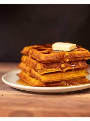 If you’ve been waiting for a sign to buy a waffle maker- this is it! These pumpkin spice waffles are made in one bowl with @Bob’s Red Mill all-purpose flour, which makes them perfectly fluffy on the inside and crisp on the edges. Pure cozy fall vibes- topped with warm maple syrup, crushed pecans, and a pat of butter that melts right into every waffle pocket. Recipe (makes 12 waffles): Makes 12 waffles 360 gr whole milk  265 gr @bobsredmill all purpose flour 225 gr pumpkin puree  60 ml maple syrup  56 melted butter 50 gr brown sugar  3 free range eggs  2 tsp cinnamon 2 tsp baking powder 1.5 tsp pumpkin spice  1 tsp baking soda 1 tsp salt 1 tsp vanilla YASSS!