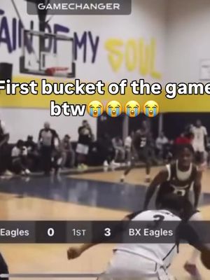 bro cmon 😂 (mostcommendable/IG) #hoops #basketball #jumpshot #crossover 