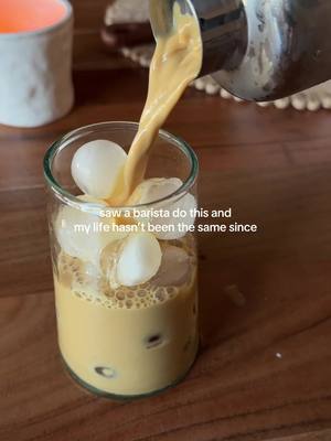 lattes in a cocktail shaker>>>  so cold & creamy 🤎 #coffeehack #coffeeathome #nutpods 