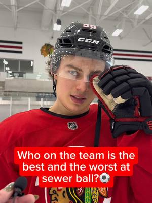a very yappy tiny mic⚽️ #sewerball #blackhawks #samrinzel #connorbedard #NHL 