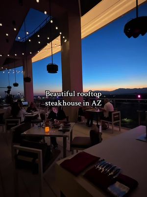 ✨ Sunset dinner with a view. Prime, A Shula’s Steakhouse sits on the 11th floor of Gila River Resorts & Casinos, giving you one of the prettiest rooftop views in Chandler. Come right before sunset — the desert sky is unreal and makes the whole dinner feel even more special. They serve classic steakhouse dishes with a refined twist, plus seafood, cocktails, and a long wine list. Perfect for date nights or celebratory dinners when you want great food and a skyline moment. 📍 @playatgila 5040 W Wild Horse Pass Blvd, Chandler, AZ 85226 #sponsored #arizona #restaurant #chandler 