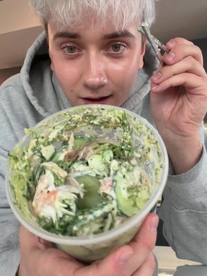 Your quarterly reminder this cucumber salad exists 😍🤭