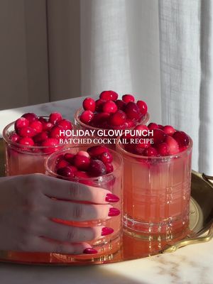 I am ready for a boozy holiday brunch 🍊✨ Ingredients: - 2 cup @Tito's Handmade Vodka  - 2 cups cranberry juice - 1.5 cups orange juice (no pulp pls) - .5 cup lemon juice - cranberries - orange slices Combine everything then chill or add ice before serving. I like to serve mine over cranberry filled ice cubes. This would also be amazing with some club soda or champagne to top it off! #cocktails #cocktailsathome #holiday #holidayseason #holidayrecipes #christmas #christmasrecipes #thanksgiving #brunch 