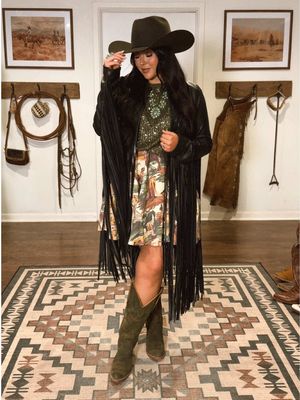 A little NFR Outfit inspiration always helps 😉. We can’t wait to see what y’all bring ✨  #nfr #nfrfashion #westernfashion @Brianna Purvis #vegas #westernstyle 