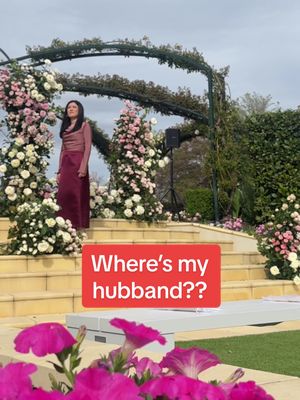 She’s single, a celebrant and ready to serve 🫡 No husbands were found, especially not the videographer who did not know I was filming 🤣 #wedding #celebrant #melbourne 