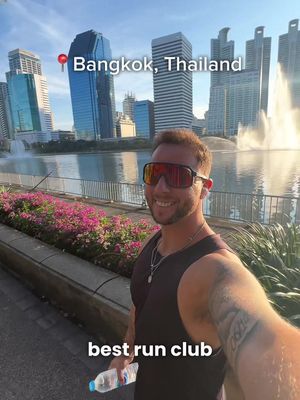Would you ever go to a run club solo? @sabairunclub.bkk #runclub #bangkok #thailand 