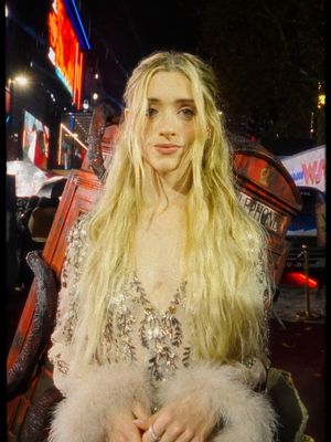 the party was looking bloody beautiful at the London premiere 📸