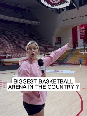 Is this the biggest college arena in the country?! @Gabbers  #college #indiana #indianauniversity 