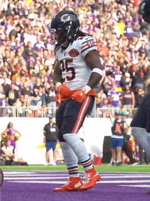 Back 2 Back games with a TD for @5 @Chicago Bears #Rutgers #NFLKnights #NFL #beardown🐻⬇️ #runningback 