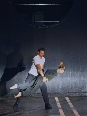 Seeing everyone try this move at home has made our week ❤️ @Dancing with the Stars #DWTS 