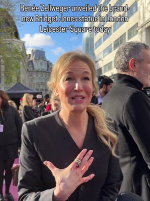 Such an iconic morning in Leicester Square ✨ Today I got to attend the star-studded unveiling of the brand-new Bridget Jones statue, now officially part of the Scenes in the Square trail! Renée Zellweger, Leo Woodall, Chiwetel Ejiofor, Sally Phillips and even Helen Fielding herself, the author and creator of Bridget Jones were all there for the red-carpet reveal✨ The statue arrives just in time for the 25th anniversary of the first Bridget Jones film, celebrating one of the most beloved British characters of all time. An iconic leading lady, a symbol of powerhouse women in film, and the first rom-com character to join the trail. Bridget Jones officially has her place in London history 💙📚🎬 #thingstodoinlondo #londonfilms #londonbloggersuk #reneezellweger 