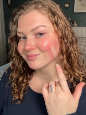 Two of the best affordable complexion products out there 🔥 #LorealParis #LorealParisSquad #LorealParisPartner @L'Oreal Paris  Shades N1 (foundation) & C2 (concealer) #foundation #concealer dry skin, textured skin, redness, makeup, affordable beauty, true match