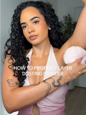 This dusting powder hack will have you turning heads for HOURS! @Josie Maran  @LUSH  @LOCCITANE  #bodycareroutine #dustingpowder #bodycare #howtosmellgood #scentlayering 