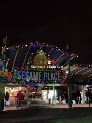 Obsessed with holiday season at @Sesame Place 🎄✨ From the shows to the lights — it’s a must-do! Share with someone planning Christmas activities 🎅 #BucksCounty #SesamePlace #Thingstodo #Philadelphia