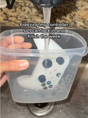 We all have responsibilities (don’t try this at home) #Xbox #GamingOnTikTok #LockedIn 