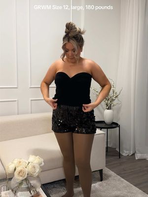 Christmas outfit, Christmas outfit inspo, Holiday outfit, Holiday outfit inspiration, Festive fashion, Christmas style, Winter outfit ideas, Winter fashion inspiration, Holiday season style, Christmas aesthetic, Cozy outfits, Winter style, Christmas OOTD, Festive OOTD, Holiday glam, Holiday looks, GRWM #midsize 