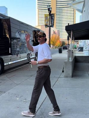 SPOTTED: @Riley Green leaving rehearsal in his Wally Stretch Sox 👀 🎤👟 #heydudeshoes #rileygreen #nashville 